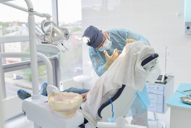 Best Emergency Tooth Extraction  in Lyndon, KS